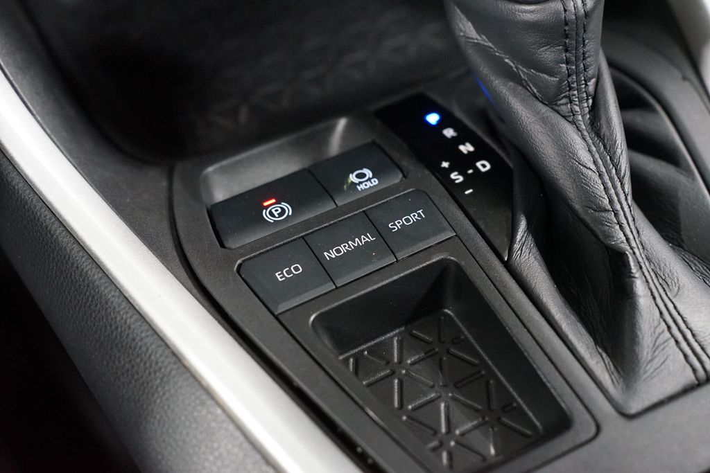 Thumbnail: 2023 Toyota RAV4 - 22