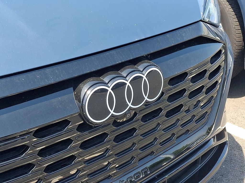 Thumbnail: 2024 Audi Q8 e-tron - 4
