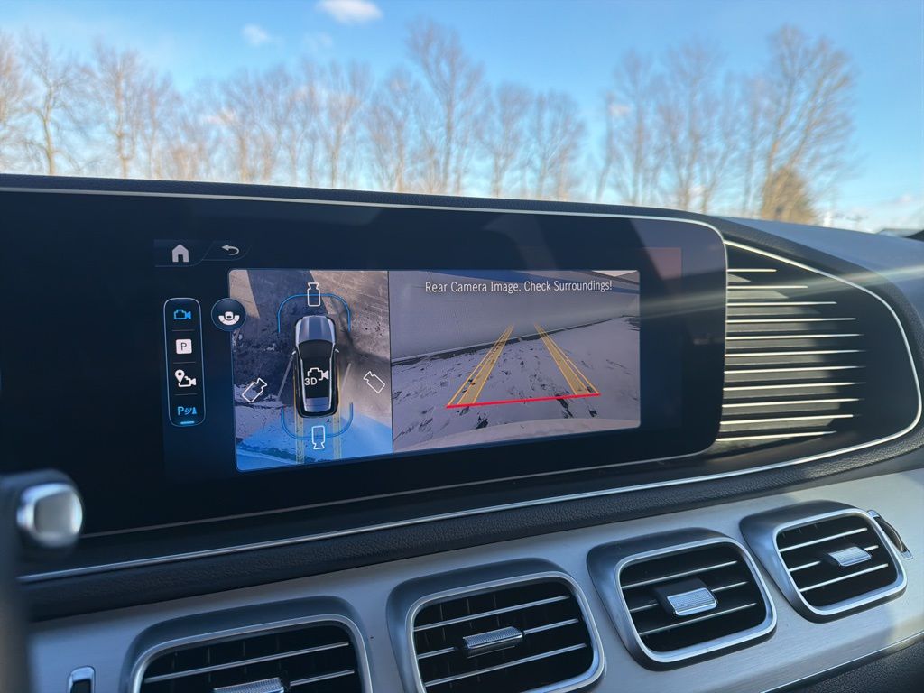 Thumbnail: 2025 Mercedes-Benz GLE - 31