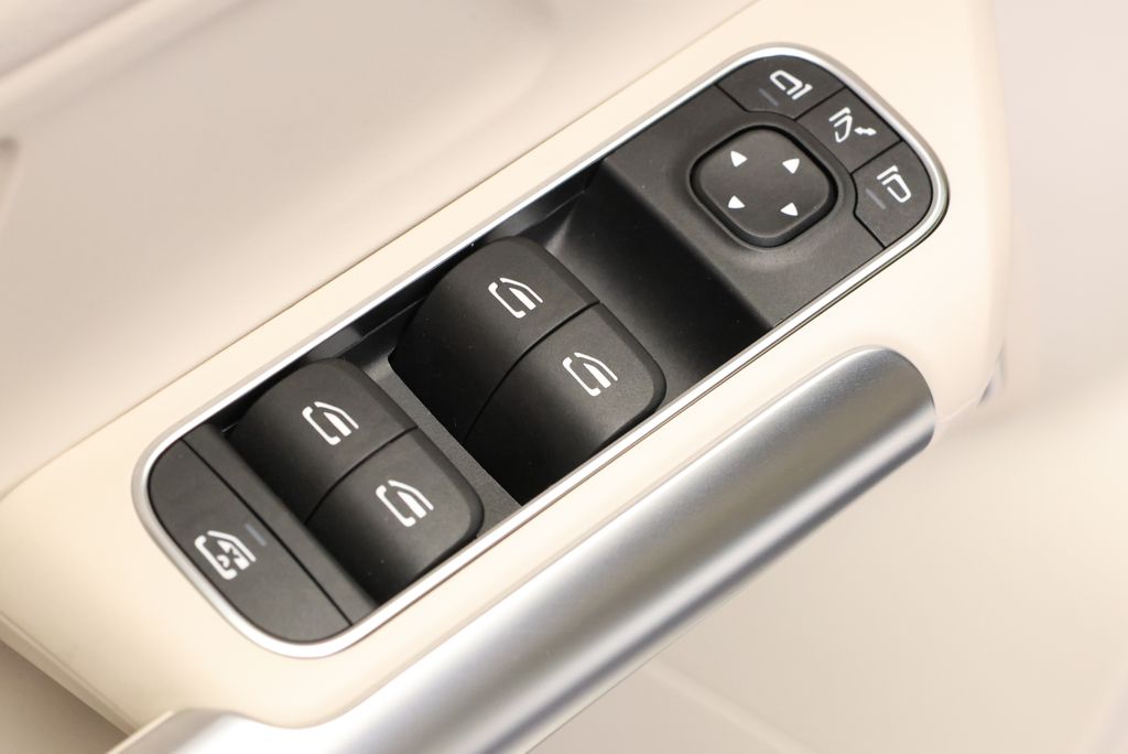 Thumbnail: 2026 Mercedes-Benz GLA - 32