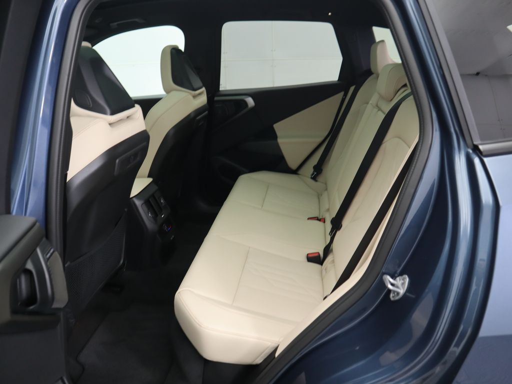 Thumbnail: 2025 BMW X3 - 23