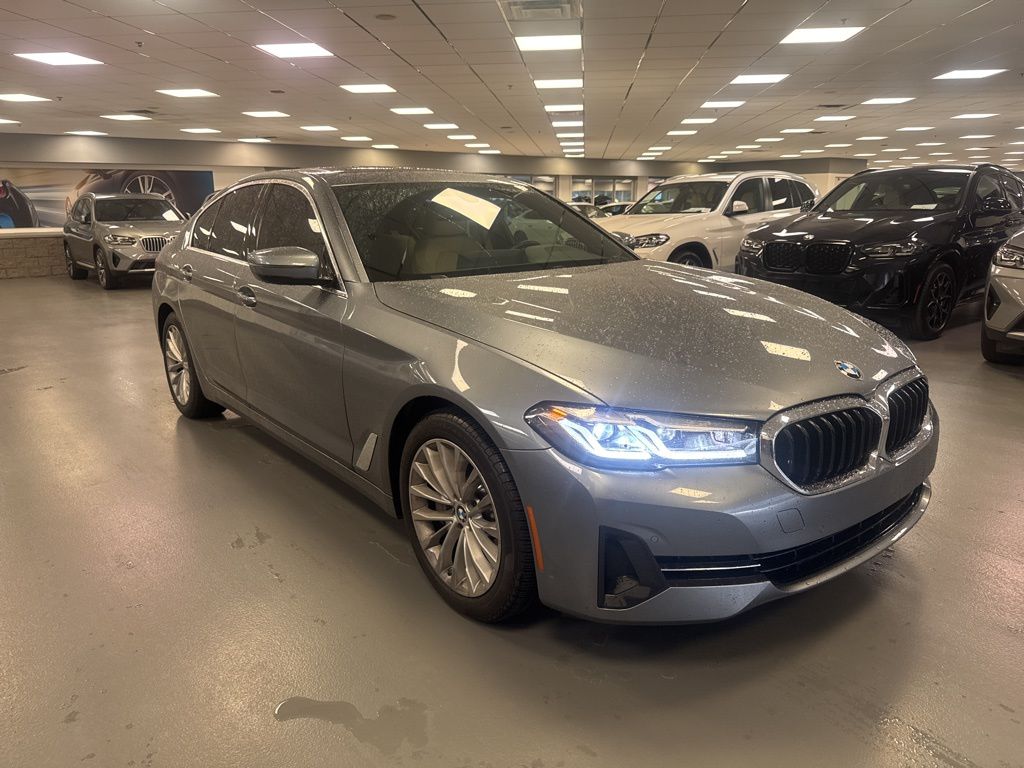 Thumbnail: 2022 BMW 5 Series - 3