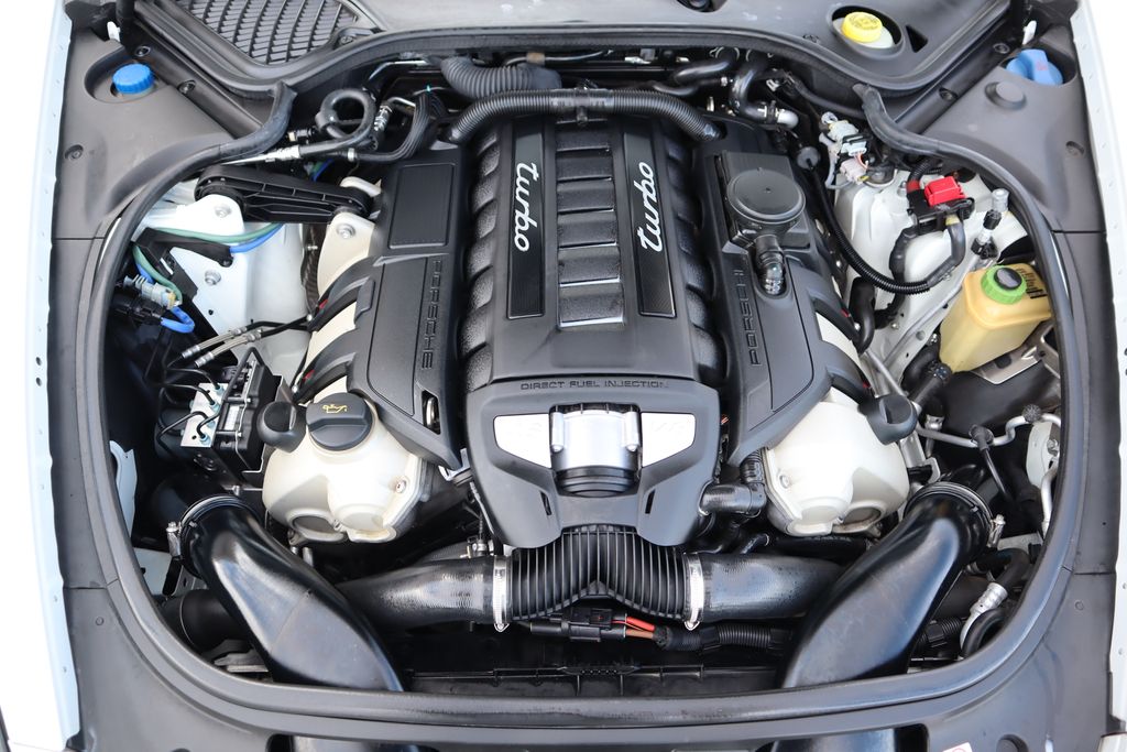 Thumbnail: 2014 Porsche Panamera - 28