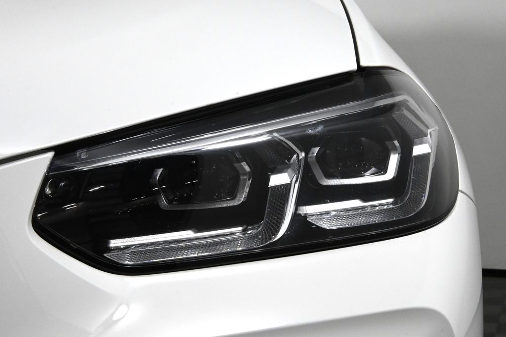 Thumbnail: 2023 BMW X3 - 11