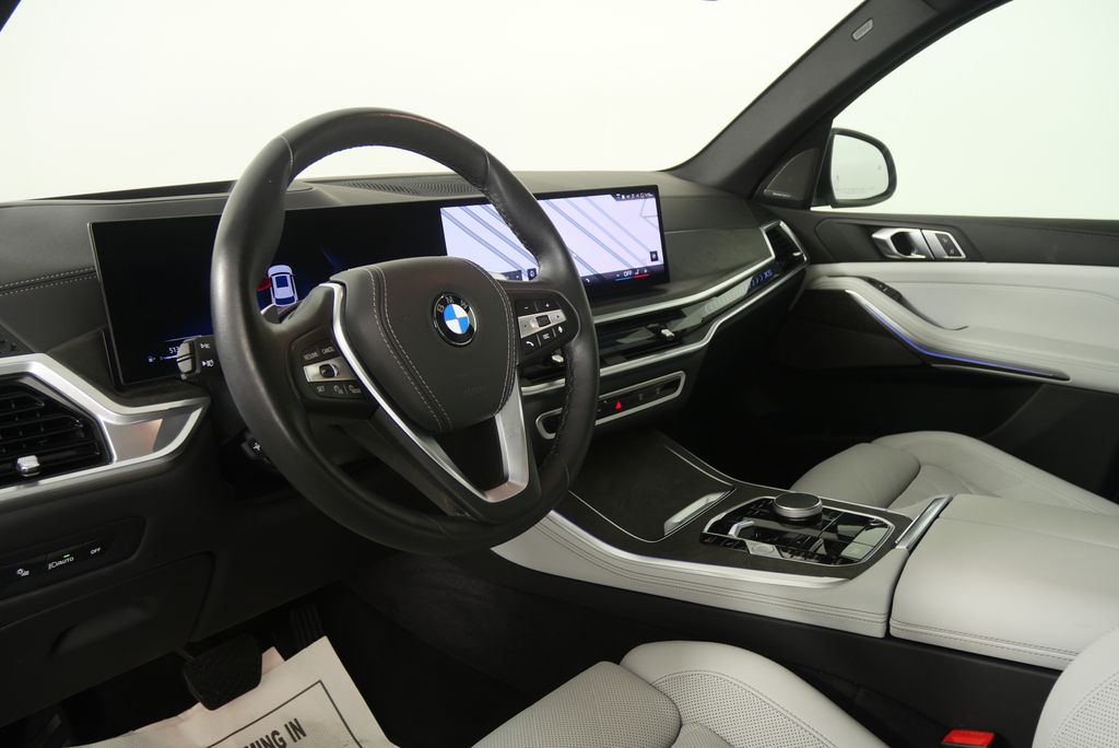 Thumbnail: 2026 BMW X5 - 12