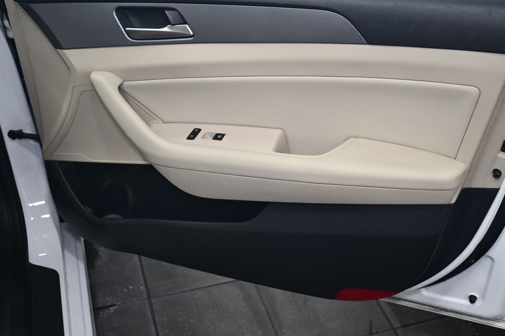 Thumbnail: 2019 Hyundai Sonata - 31