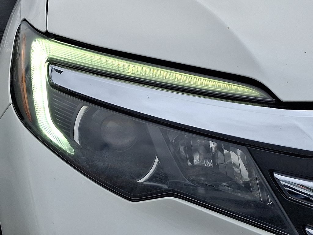 Thumbnail: 2016 Honda Pilot - 9
