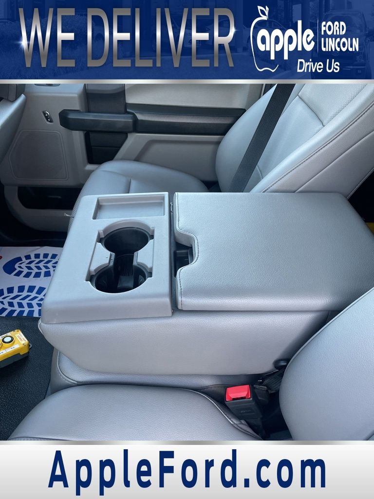 2022 Ford F-350 Chassis XL