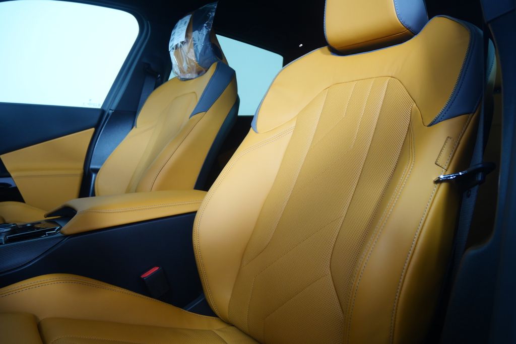 Thumbnail: 2026 BMW X3 - 11