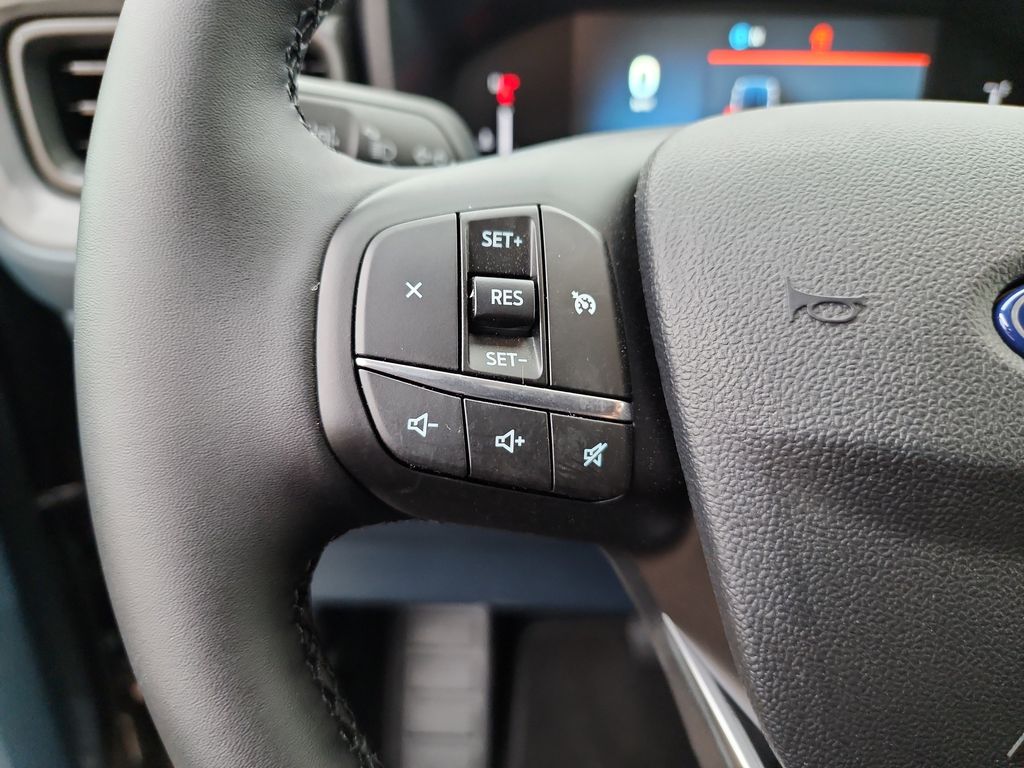 2025 Ford Maverick XLT photo