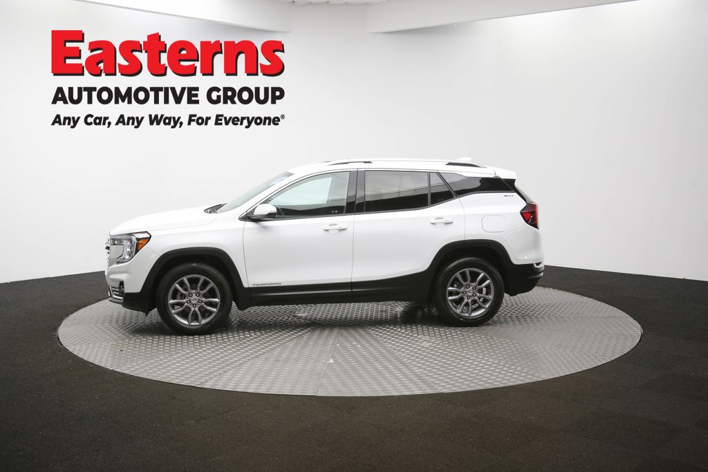Used 2024 White GMC SLT image 58