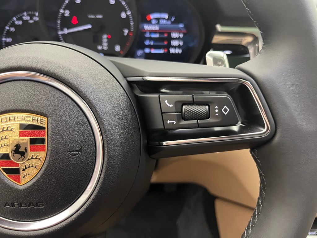 Thumbnail: 2025 Porsche Macan - 14