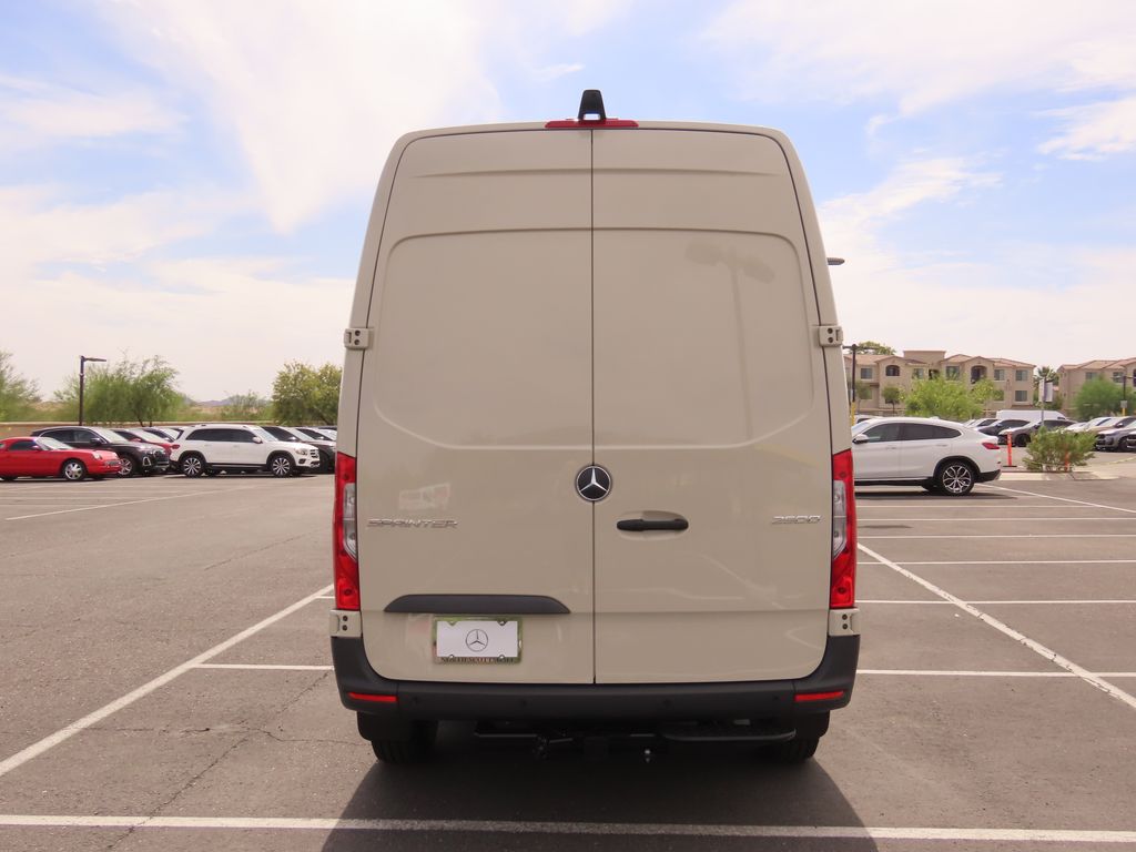 2025 Mercedes-Benz Sprinter 2500 6