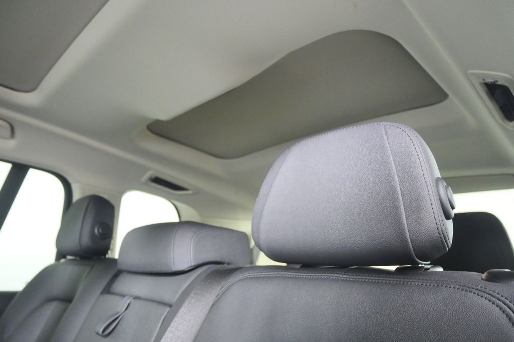 Thumbnail: 2021 BMW X7 - 17