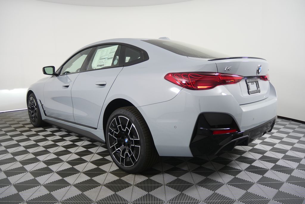 Thumbnail: 2026 BMW i4 - 5