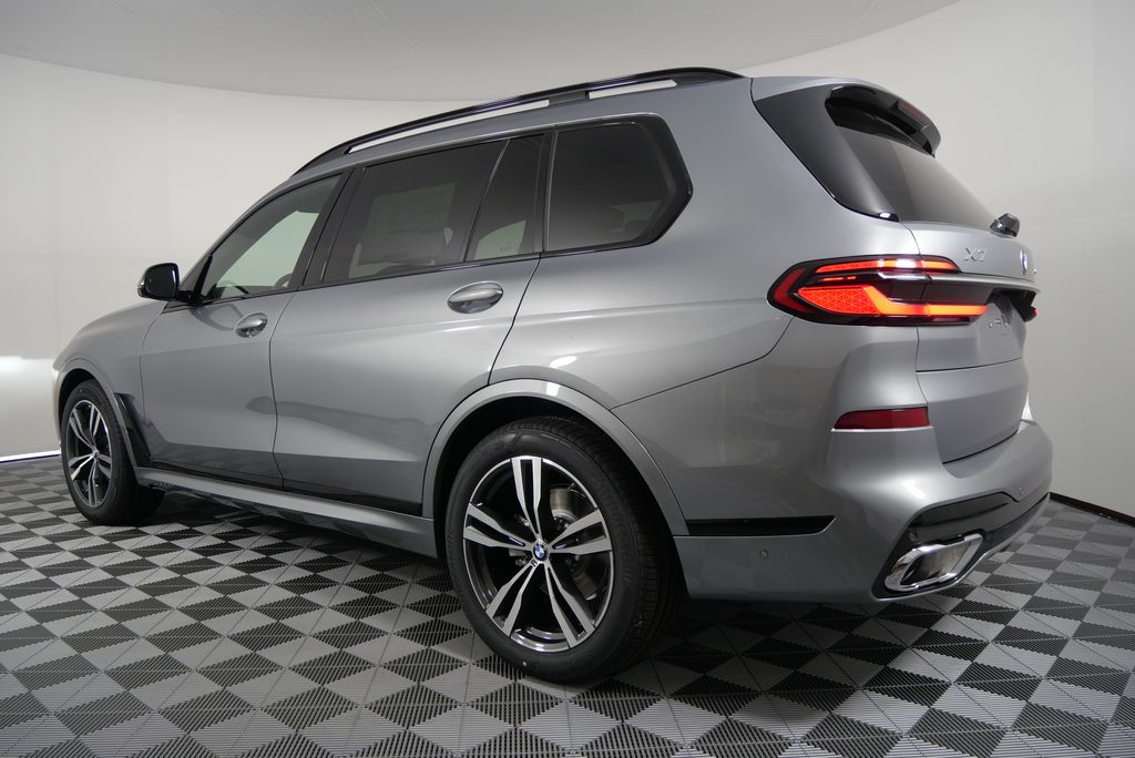 2025 BMW X7 xDrive40i 6