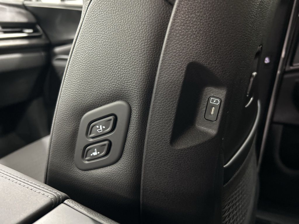 new 2026 Kia Carnival Hybrid car, priced at $52,865