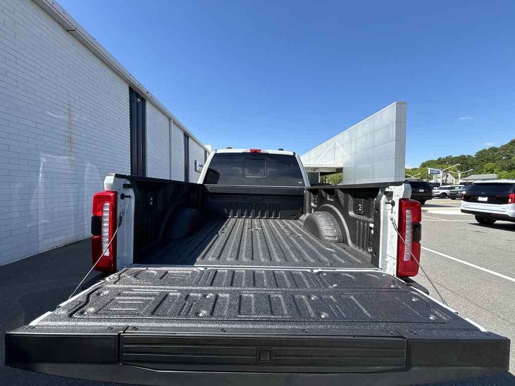 New 2026 Avalanche Ford F-250® Lariat® image 22