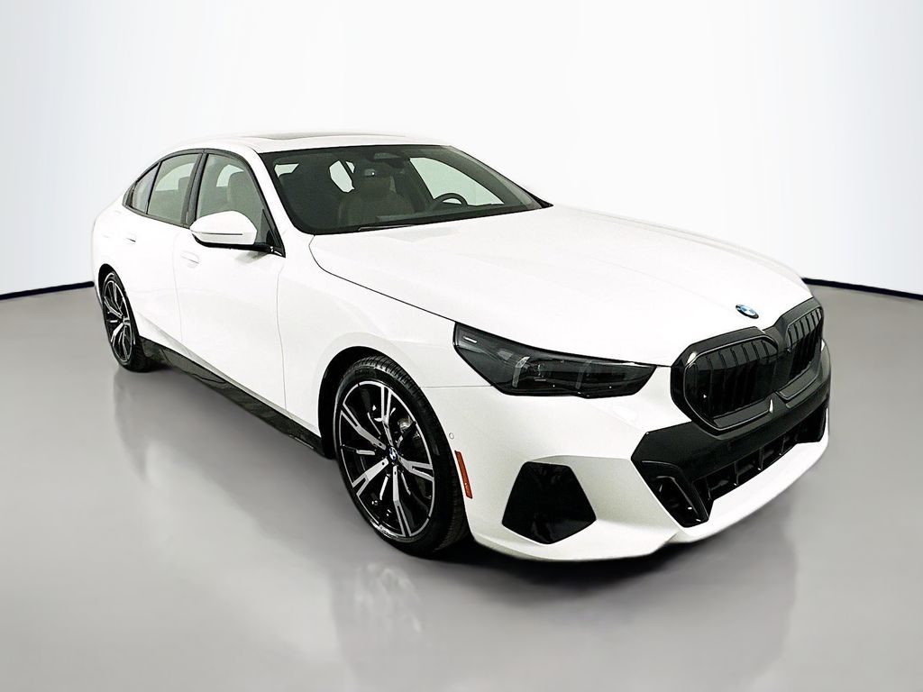 Thumbnail: 2026 BMW 5 Series - 3