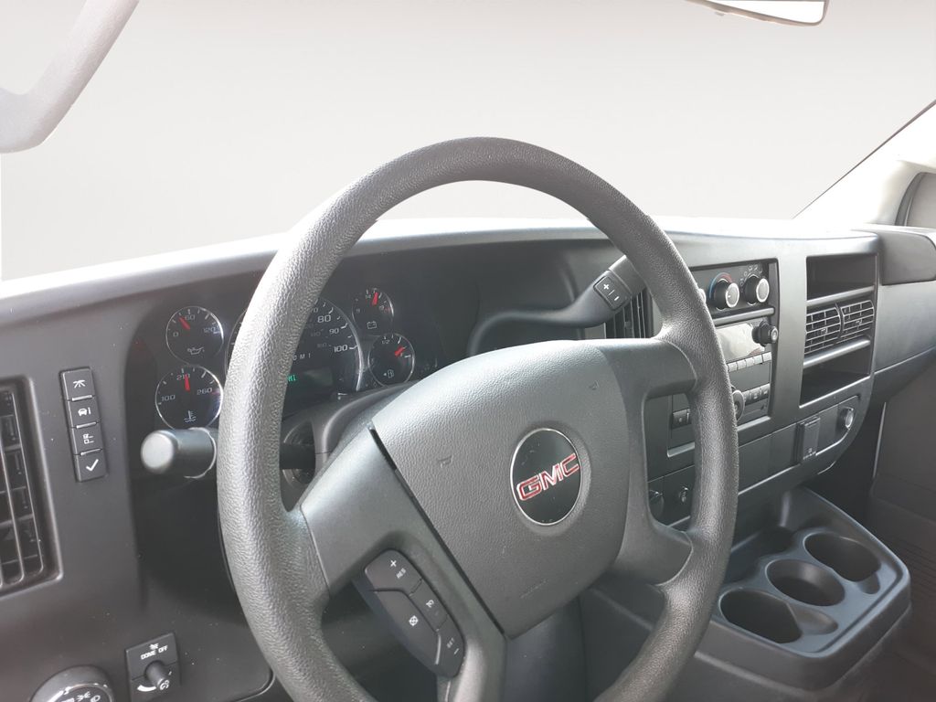 2022 GMC Savana 2500 Work Van 10