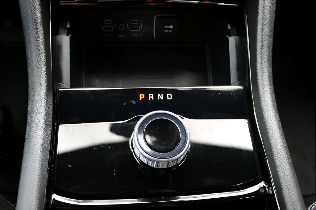 Used Car 2023 Jeep Grand Cherokee L  Altitude For Sale Under $40,000 In Austin, Texas