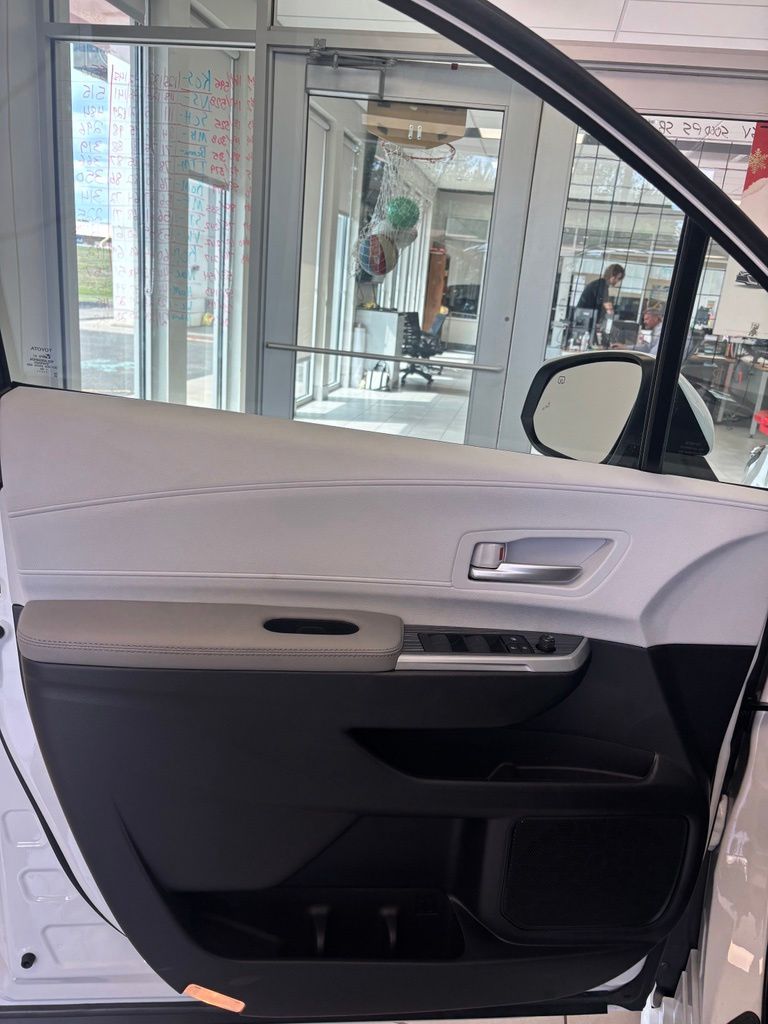 New 2026 Toyota Sienna Van