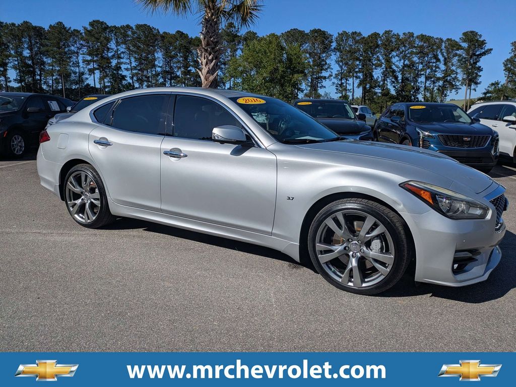 Gray (Liquid Platinum) 2016 INFINITI Q70 3.7 RWD Sedan Rear-Wheel Drive 7-Speed Automatic