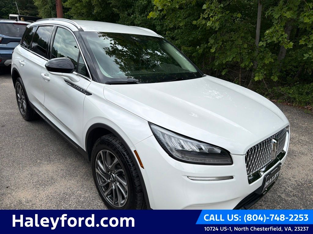  2022 Lincoln Corsair Standard FWD   