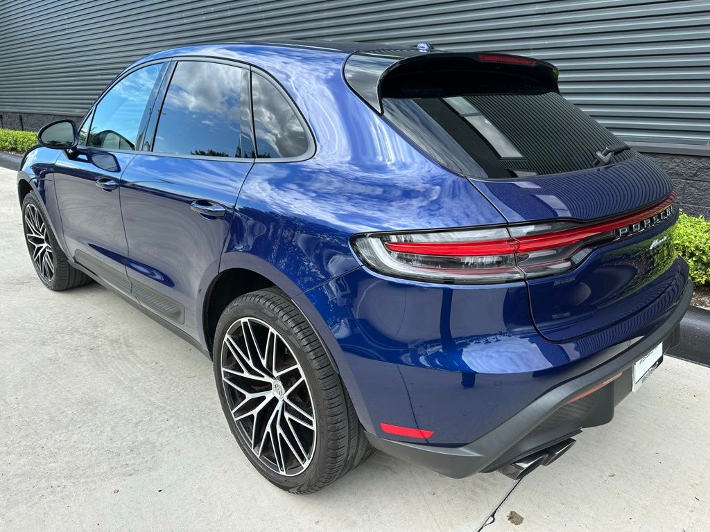 Thumbnail: 2023 Porsche Macan - 3