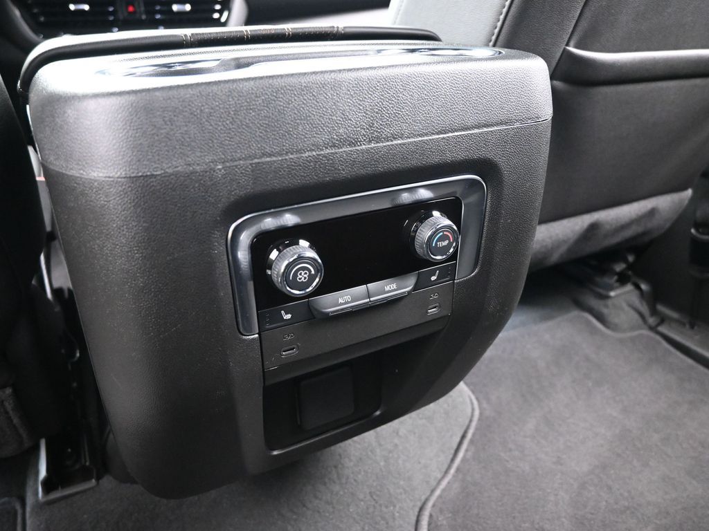 2025 Chevrolet Tahoe 4WD High Country