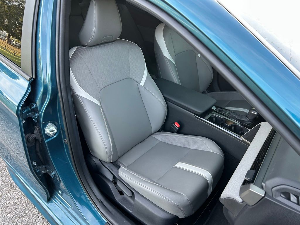 Thumbnail: 2025 Toyota Camry - 15