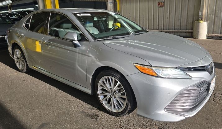 Used 2018 Toyota Camry XLE 4D Sedan