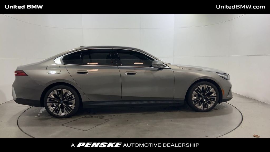 Thumbnail: 2024 BMW i5 - 9