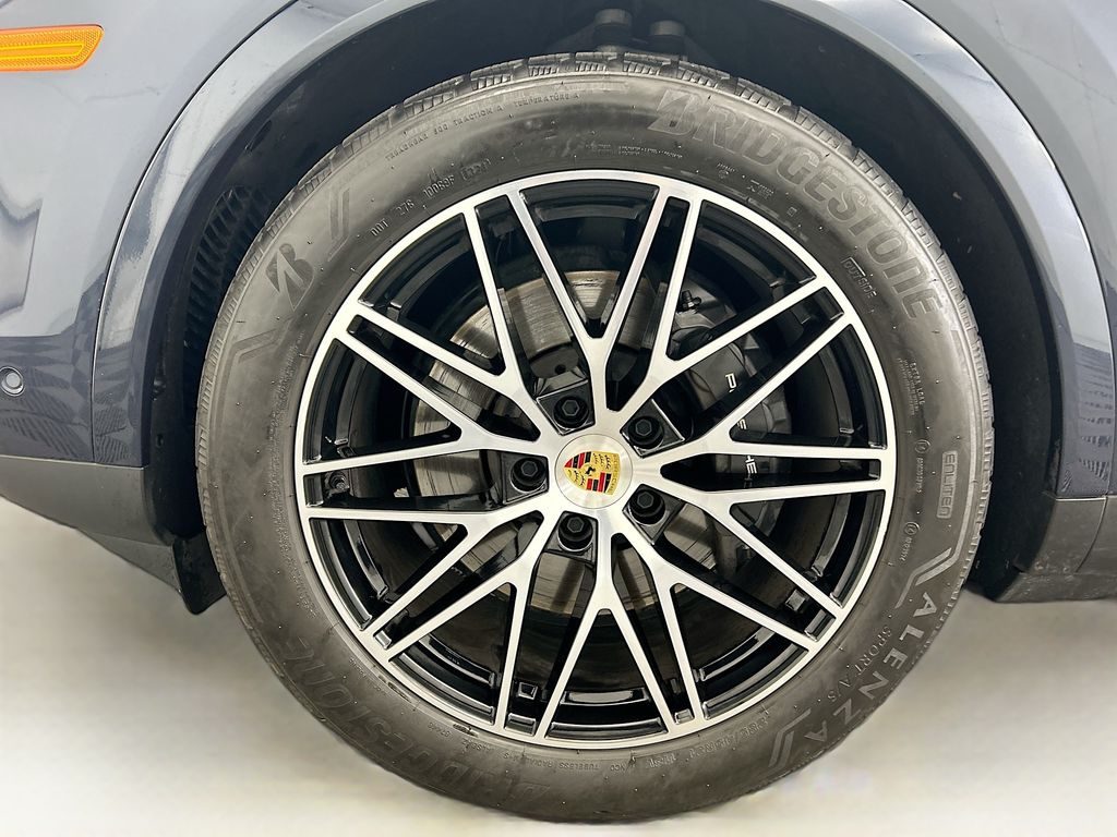 Thumbnail: 2024 Porsche  - 31