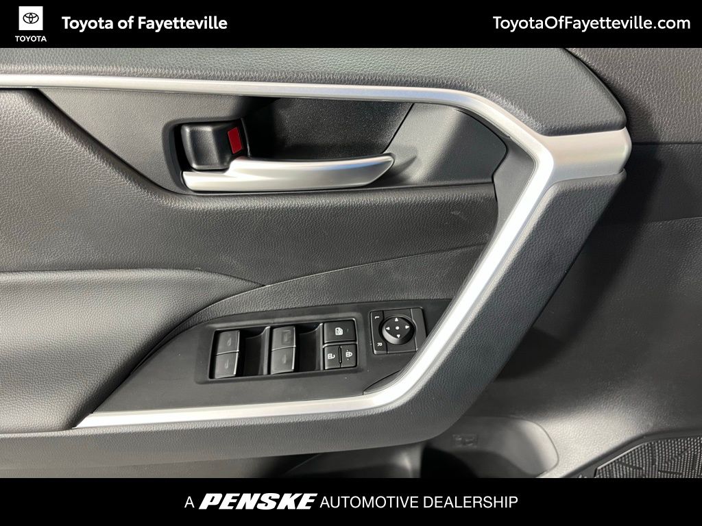 Thumbnail: 2025 Toyota RAV4 - 27