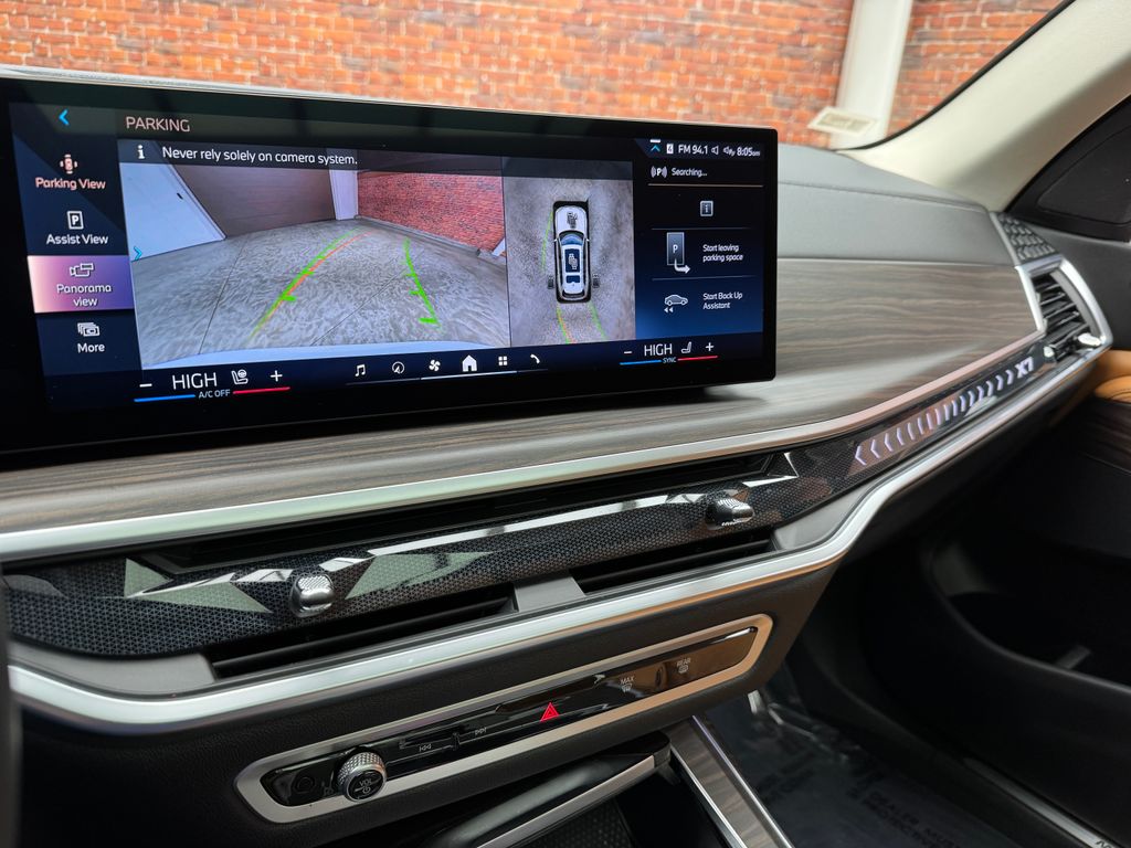 Certified Used 2024 White BMW xDrive40i image 21