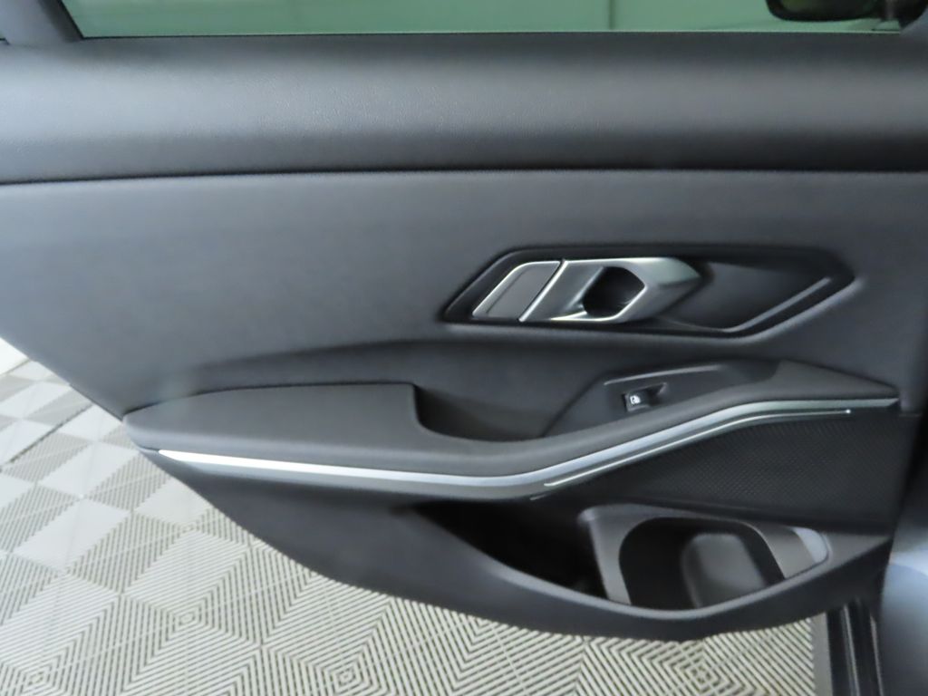 2021 BMW 3 Series 330i 26