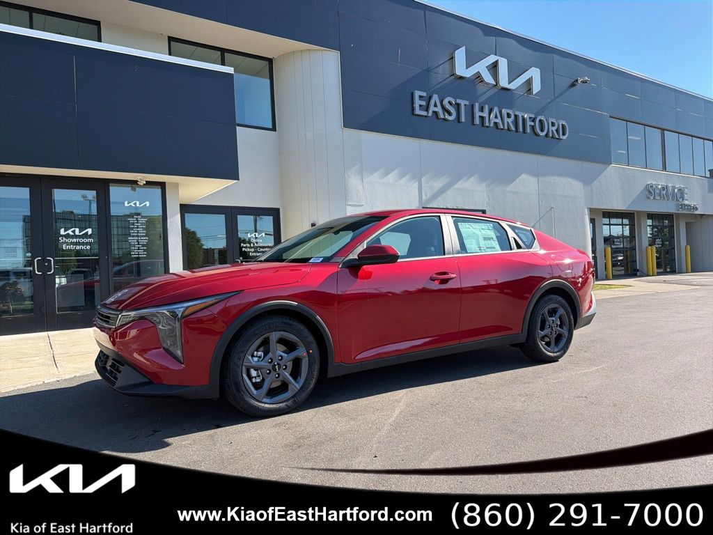 2026 Kia K4 LXS AT's photo