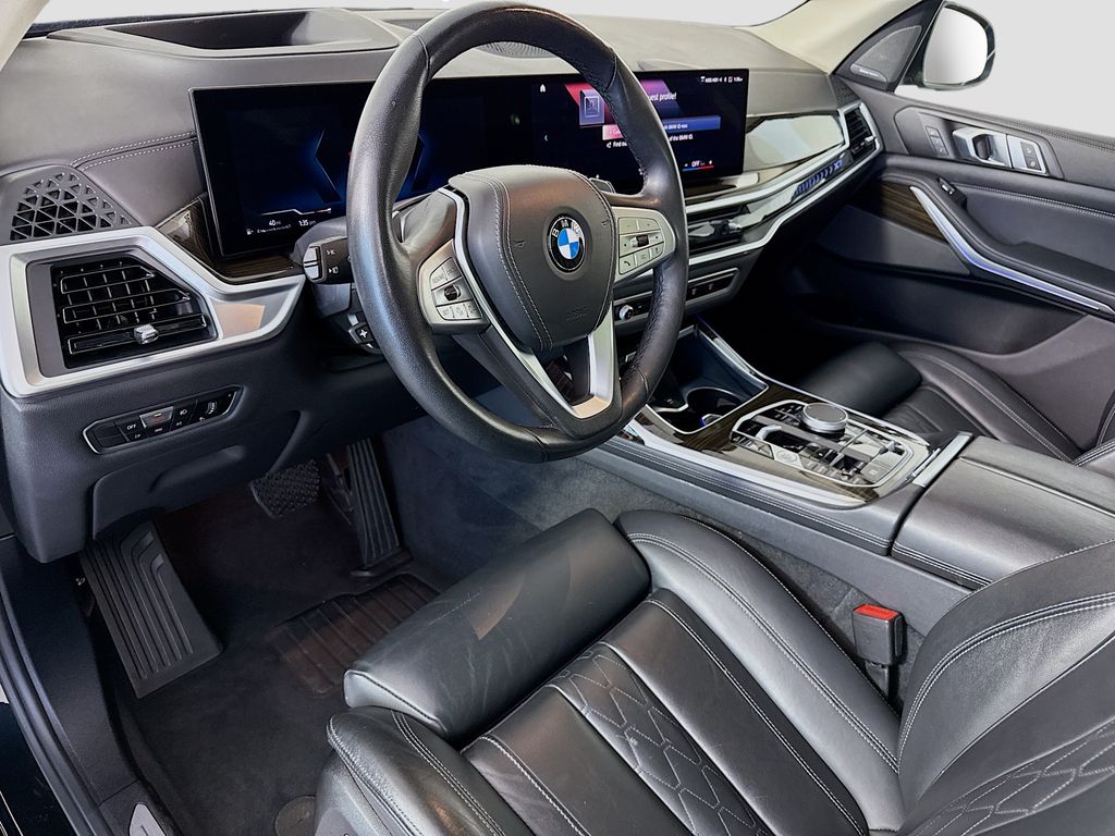Thumbnail: 2023 BMW X7 - 9