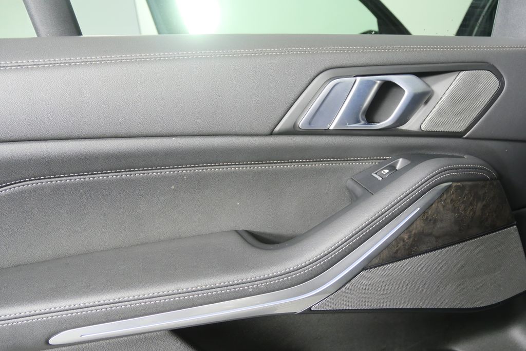 Thumbnail: 2024 BMW X5 - 14