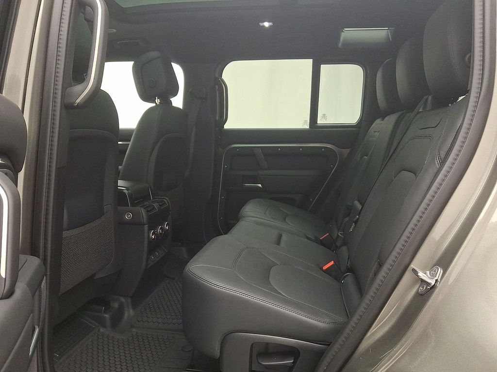 Thumbnail: 2025 Land Rover Defender - 10