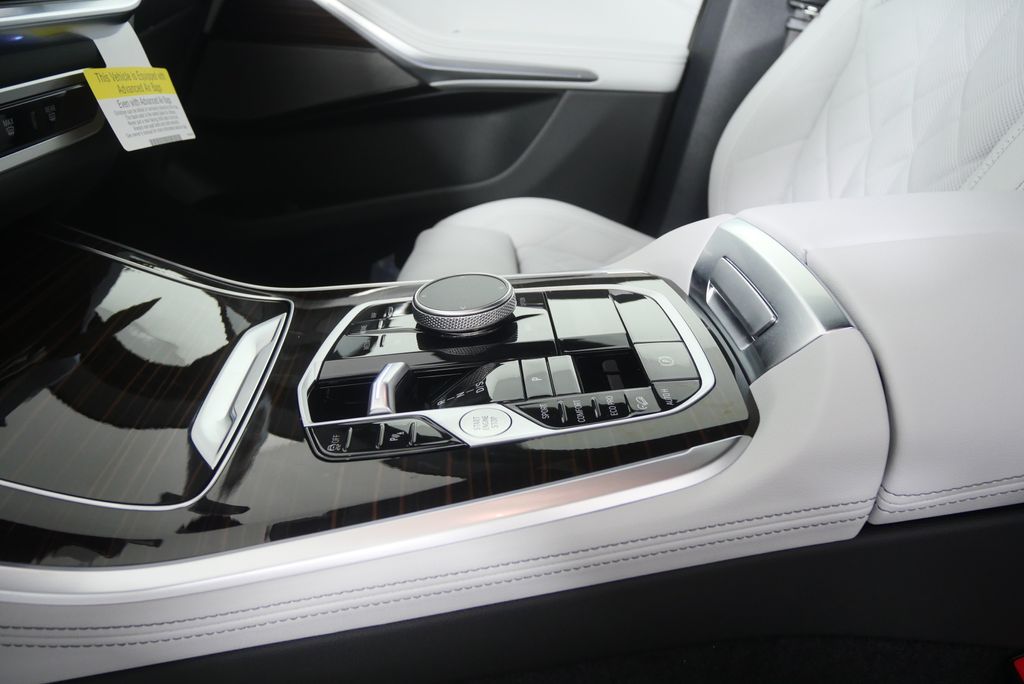 Thumbnail: 2026 BMW X5 - 20