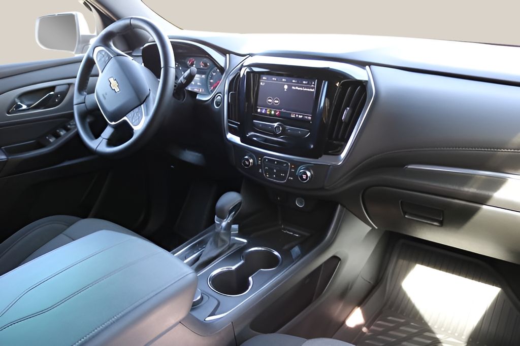 Used Car 2023 Chevrolet Traverse  Lt For Sale Under $30,000 In Austin, Texas