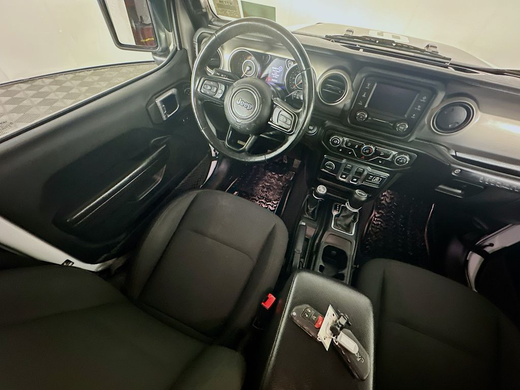 Used 2020 White Jeep Sport S image 9
