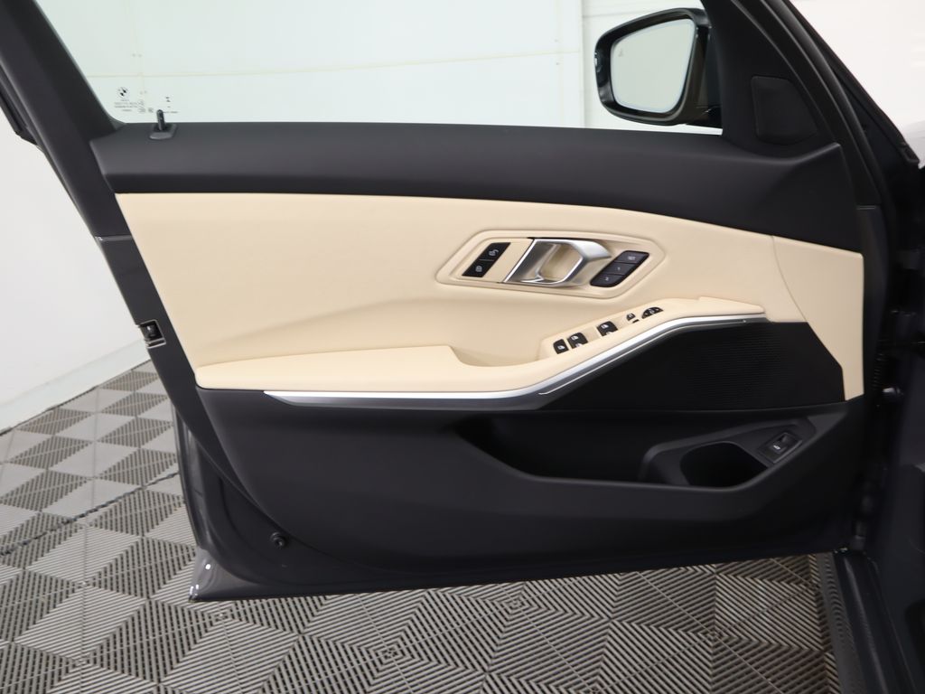 Thumbnail: 2026 BMW 3 Series - 25