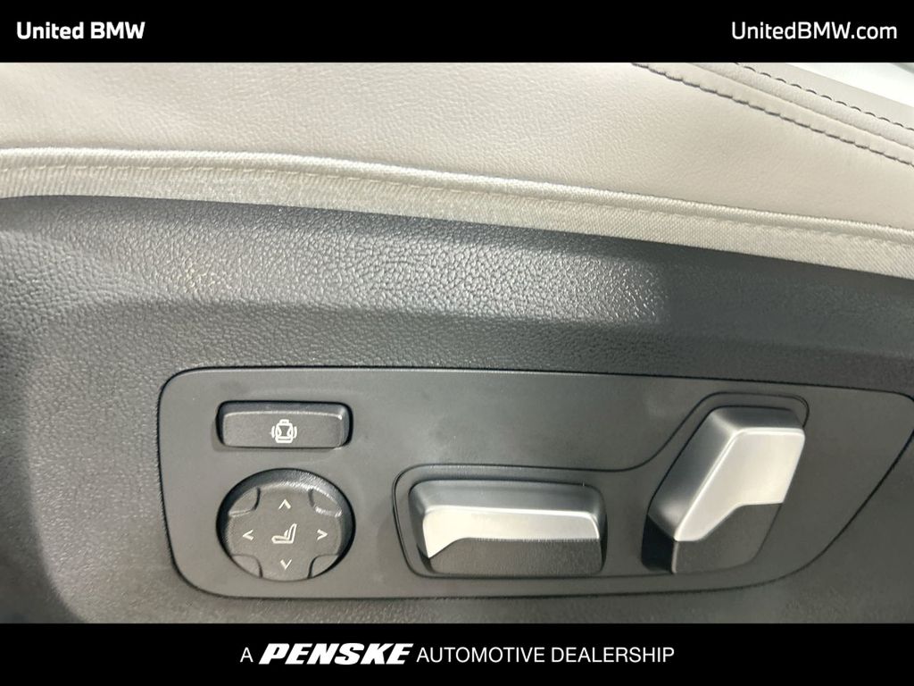 Thumbnail: 2026 BMW X5 - 12