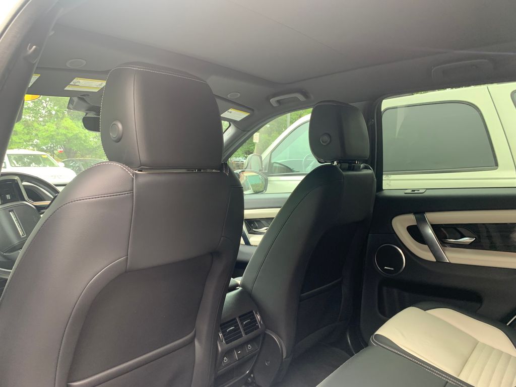 Thumbnail: 2023 Land Rover Discovery Sport - 9