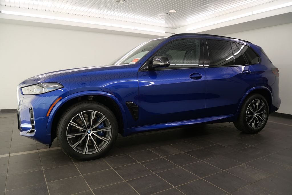 2025 BMW X5 M60i 2