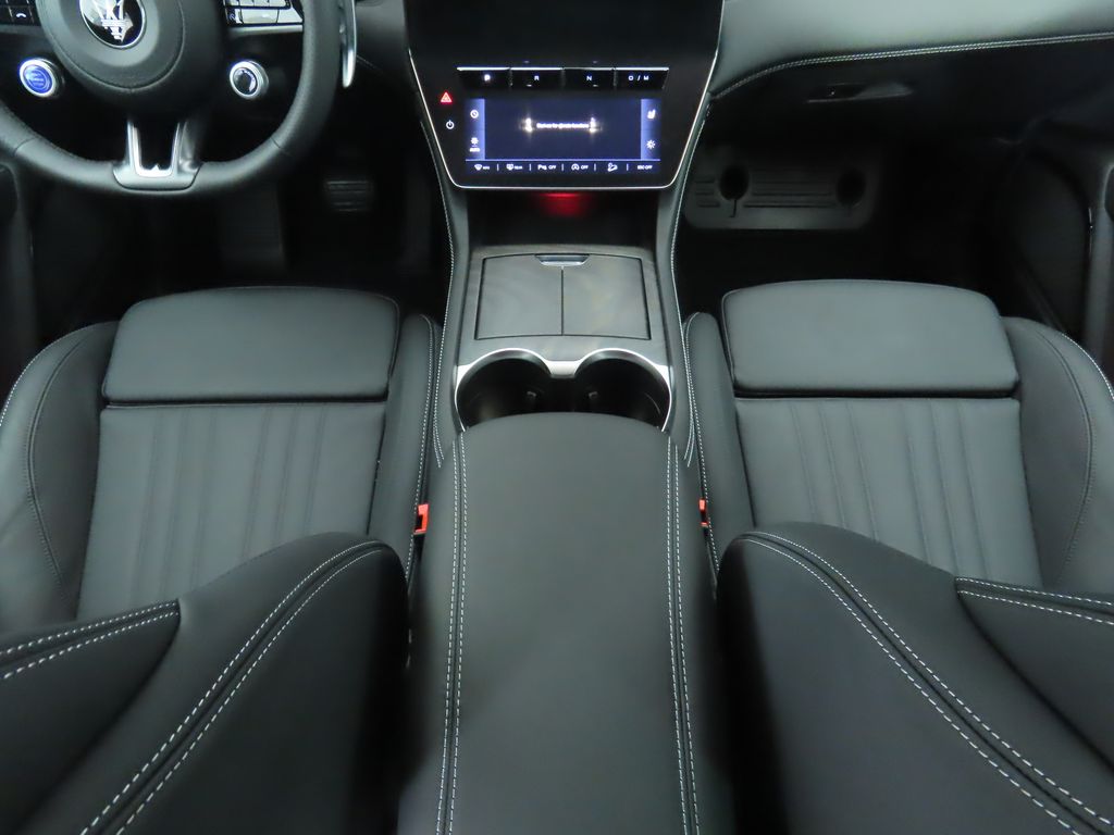 Thumbnail: 2025 Maserati Grecale - 17