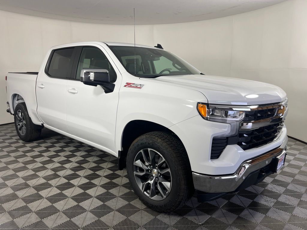 Summit White 2026 Chevrolet Silverado 1500 Pickup Truck Four-Wheel Drive Automatic